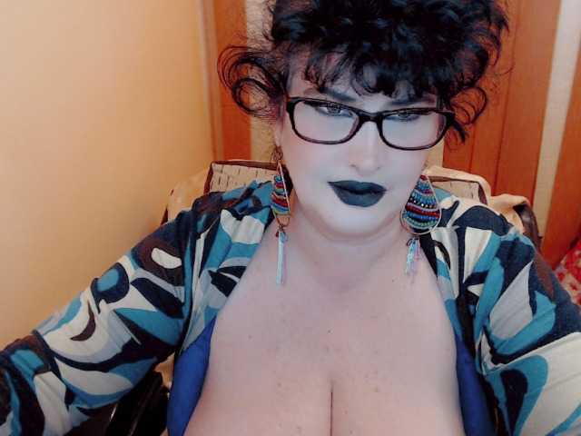 Foto's QueenOfSin GODESS ​OF ​YOUR ​SOUL ​AND ​QUEEN ​OF ​SIN ​IS ​HERE!​SHOW ​ME ​YOUR ​LOVE ​AND ​I ​SHOW ​YOU ​PARADISE!#​mistress#​bbw