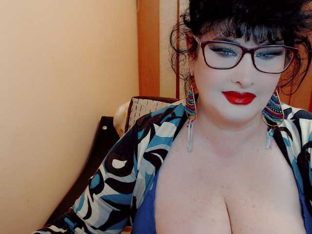 Foto's QueenOfSin GODESS ​OF ​YOUR ​SOUL ​AND ​QUEEN ​OF ​SIN ​IS ​HERE!​SHOW ​ME ​YOUR ​LOVE ​AND ​I ​SHOW ​YOU ​PARADISE!#​mistress#​bbw