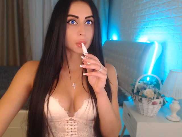 Foto's RebekaMay Hello guys! Make me wet with luch and i cum for u* Lets play**
