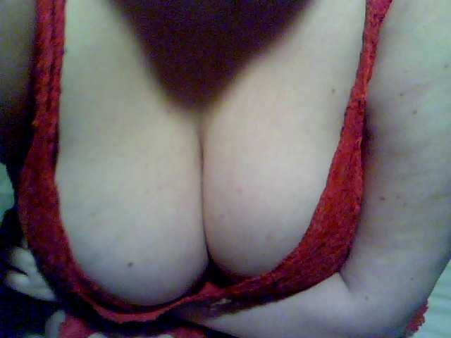 Foto's redcherry I love to caress my pussy and cum in ecstasy, your gifts cheer up and make my pussy get wet Make love. I have a sound, turn it on