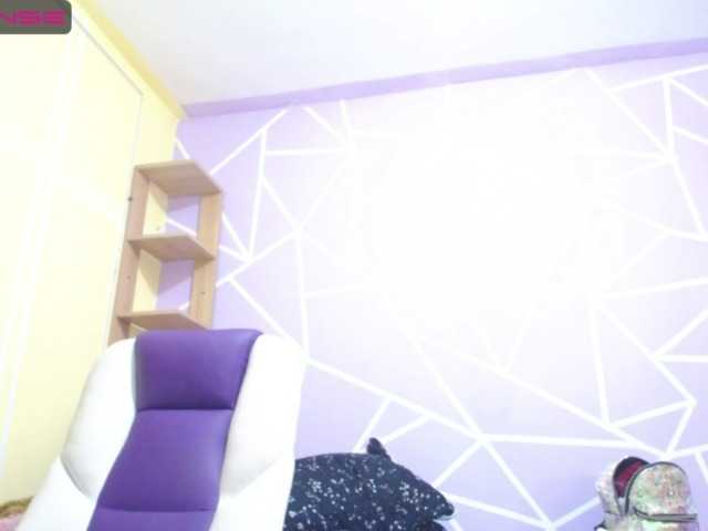 Foto's reichel-harley Hello love welcome to my room, I want you to make me vibrate my pussy and run along with me