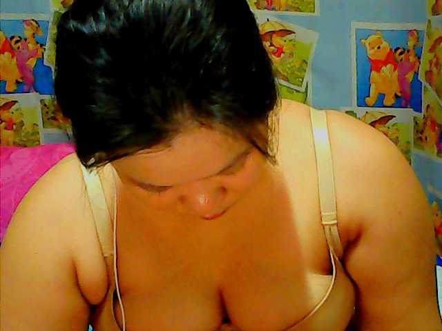 Foto's Rhita hello guys,welcome to my room....