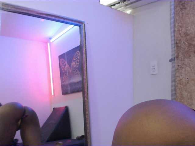 Foto's Rubijonas95 Welcome to my room, fuck my tits by (111) tokens♥ #ebony #new #latina #lovense #toy