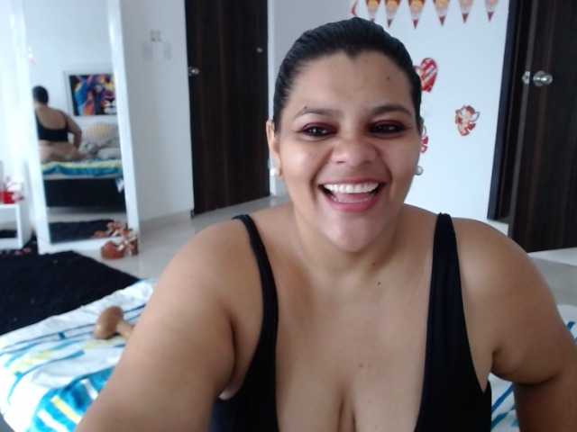 Foto's Selenna1 @ fuck my pussy until the squirt for you#bbw#bigass#bigboos#anal#squirt#dance#chubby#mature# Happy Valentine's Day