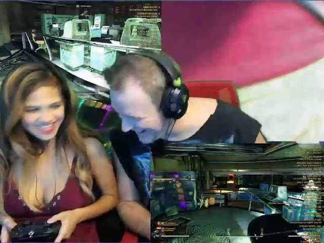Foto's SexyGamingCpl ❤️ WE are gaming as if you cant see. Tip to mess Aliah's game up LOL #Lovense #Lush Fuck at Goal