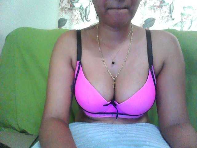 Foto's Sexygirl5a hi im new here so lets have some fun strip-100 tkn tittyfuck-65 tkn pussyfingering-150 tkn anaal-200tkn squirt-250tkn HELP ME BUY A TOY - i appreciate every token invitations for private or welcome alomost no taboo i do everything to please my darlings