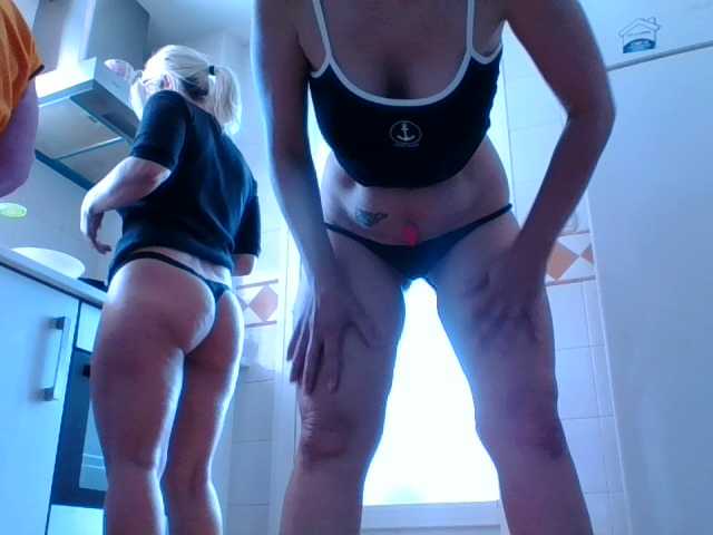 Foto's sexyrubyta hello i'm hot we play i want to run i have the lush activated hmmm