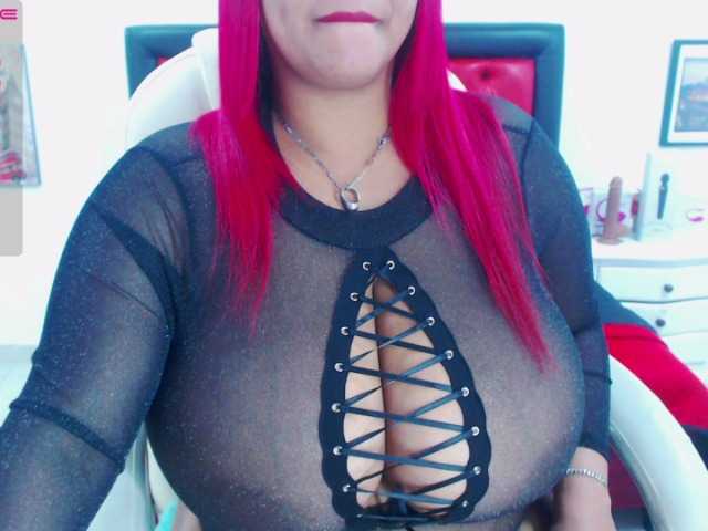 Uitzending screenshots Siren-boobs