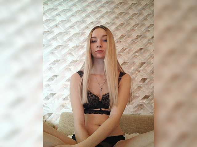 Foto's sofia06030 My name is Sofia and i am new girl here , lets play with , dont forget to subscribe and put love)♥️ Saving up for Lovense)