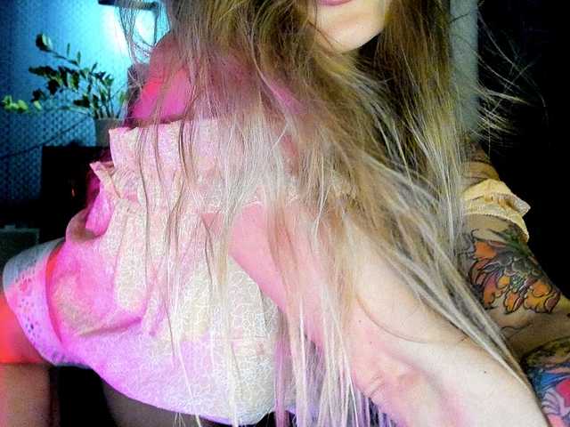 Uitzending screenshots Sonya-Mo