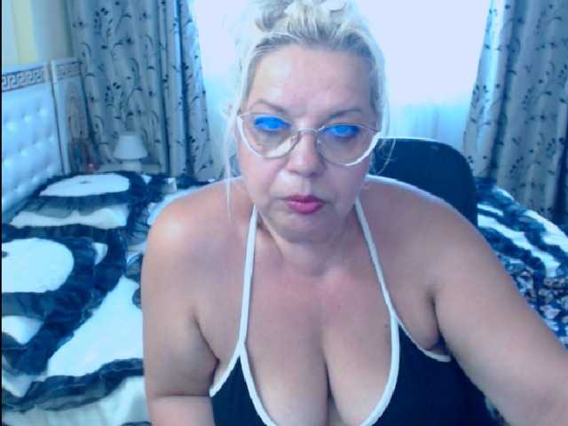 Foto's SonyaHotMilf #BLONDE#MATURE#FEET##PUSSY#ASS#MAKE ME HAPPY WITH YOUR TIPS!!