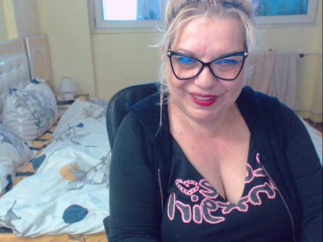 Foto's SonyaHotMilf your tips makes me cum and squirt,xoxo