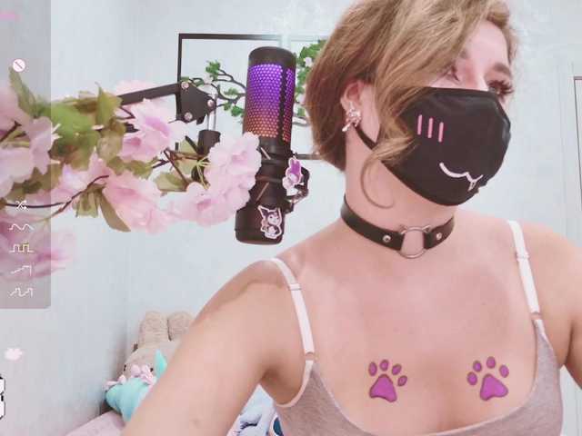 Foto's Sallyyy Hello everyone) Good mood! I don’t take off my mask) Send me a PM before chatting privately) Domi works from 2 tokens. All requests by menu type^Favorite Vibration 100inst: yourkittyymrrCar assembly for a good mood @remain ❤️