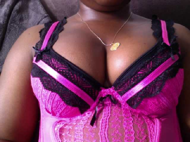 Foto's staybunny23 helo , i am kenyan , 33 , single lady ... here to earn and be sugared