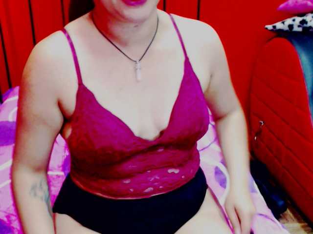 Foto's Stephanyhot1 welcome to my room, I'm Stephany, add me to your favorites list and let's have pleasant orgasms ♥♥♥Would you like to experiment with the prohibited? Let's go private and find out
