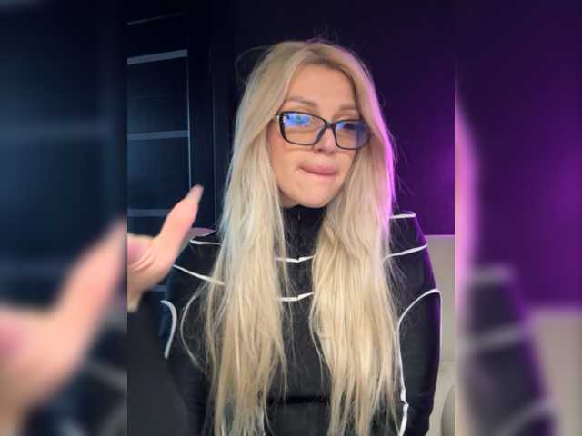 Uitzending screenshots CyberWhore111