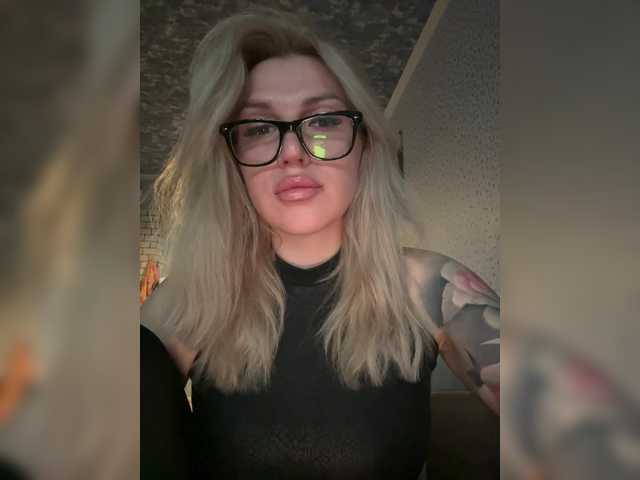 Uitzending screenshots CyberWhore111