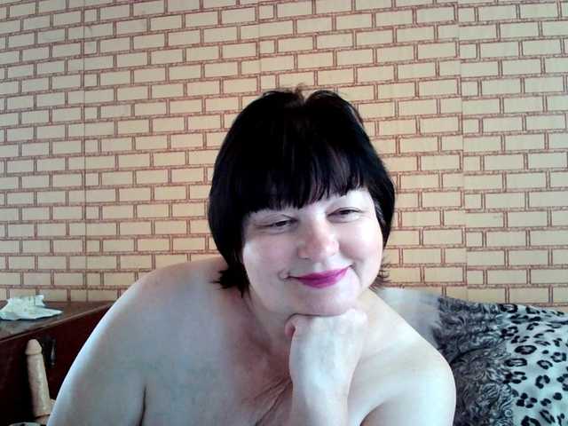 Foto's Sweetbaby001 Hi) Come in) It's fun and interesting here)Looking camera 50 ***250 tokens or privat.