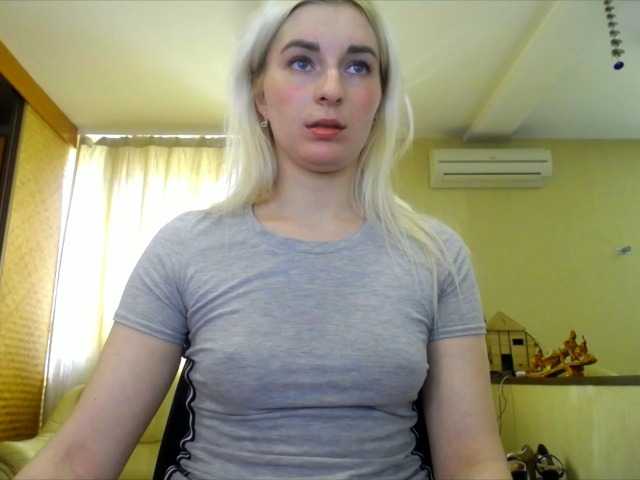 Foto's SweetGia like 11 / ass 50 / chest 80 / feet 20 / control toys 199 10 min/more pvt c2c 25/33 ultra 33 sec/blowjob 60/snap355/ AHEGAO FACE 13/ naked 350/oil bobs 111/
