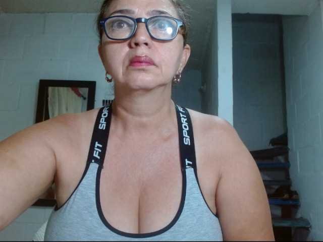 Foto's sweetthelmax welcome my loves!!!! enter the fantasy show mature latina with super big tits#naked total 165 tks#deep anal 95 tks#big ass natural 20tks#blow job 45 tks#squirts or cum 180tks