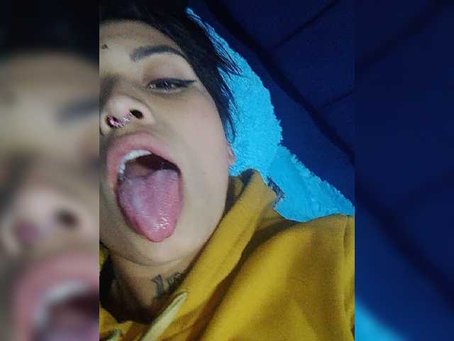 Foto's terezza1 hey welcome to my room!!#latina#teen#tattos#pretty#sexy#deep Throat#gaga#teen#sloppy#llong glove naked!!! finguer in pussy cum