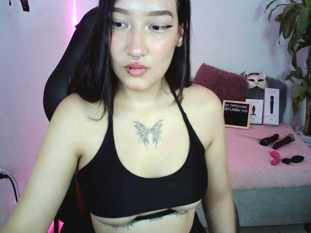 Foto's ThiaraDior 1 goal: SHOW TITS AND ICE = 85 TOKENS(instagram: 1 tokens )