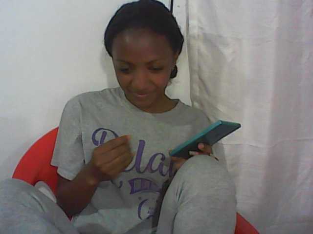 Uitzending screenshots tinychloe