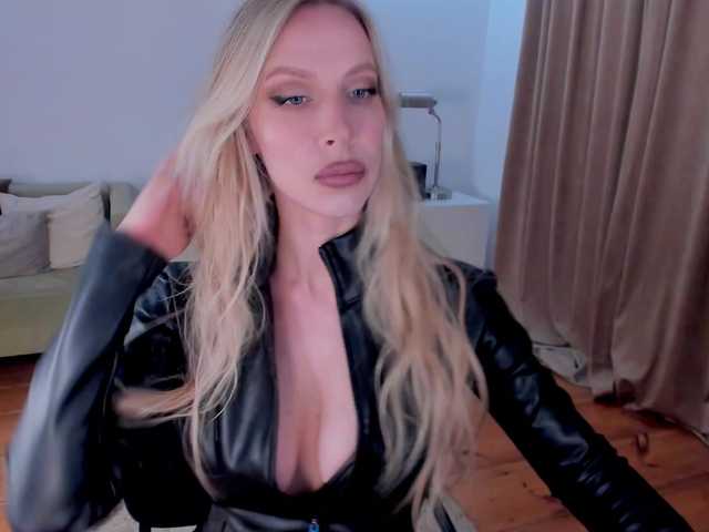 Uitzending screenshots ToxicBlonde
