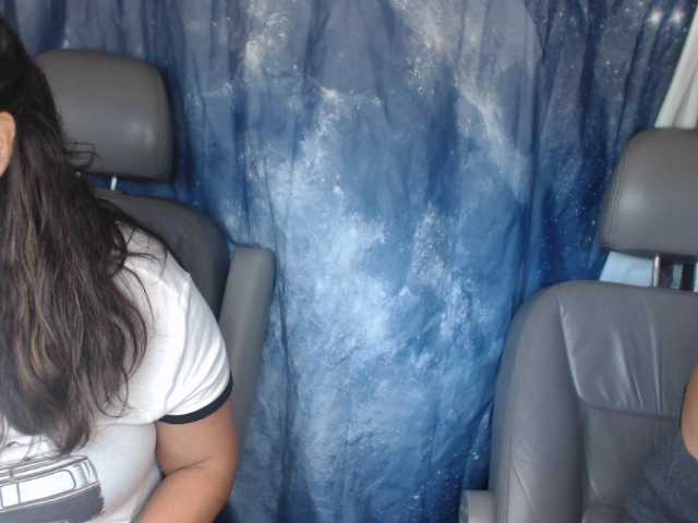 Foto's TwoLoveBirds In the Truck, suck driver in private or now 500tk, flash tits 100tk, flash hairy pussy 300tk , flash tits with window down 150tk