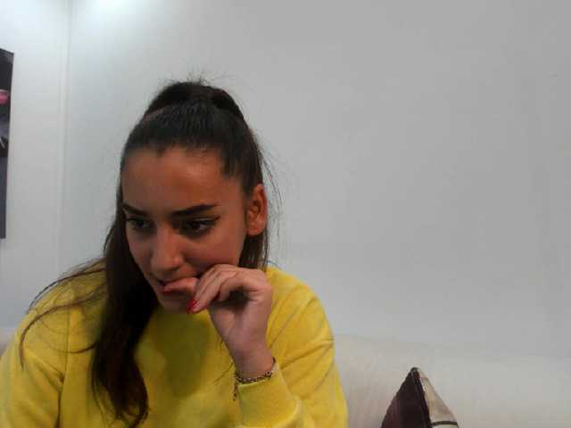 Uitzending screenshots violetmyers18