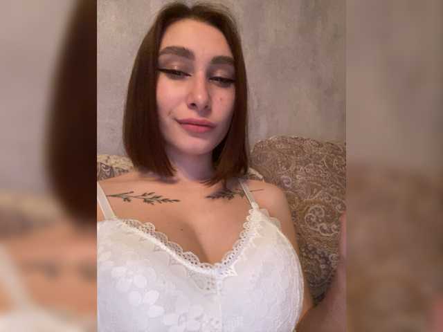 Foto's 1ONESUCH make me feel good 2222 tokens Lovens from 1tok the strongest vibration 22tok favorite 111tok I accept private for new users 50% discount)