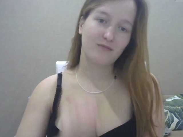 Foto's WetYvonne Hello boys, i wanna play with you so bad.. spoil me..