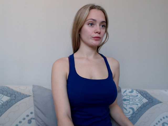 Foto's xGoodGirlxxx Lovense at 2tokens. Shows in pvt . Requests in full pvt. Cam era 40 tok. check tip menu. @total Topless bj @sofar get @remain left