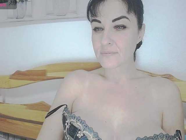 Foto's BlackQueenXXX I record a video with your fantasies .800 current in time 15 minutes !!