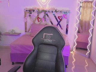 Erotische videochat ZURY-TAY